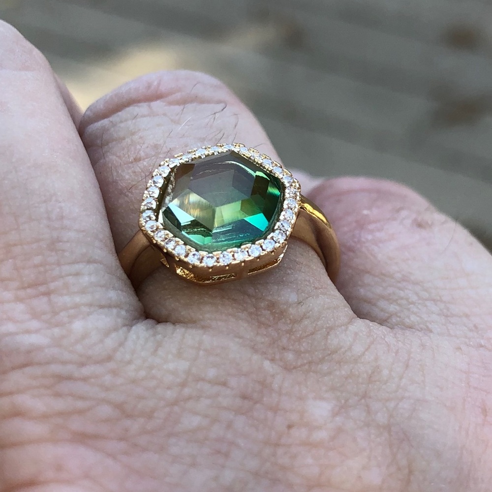 NEW Joy Dravecky Green Ombré Adjustable Ring - Picture 2 of 7
